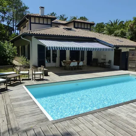 Des Acacias Avec Piscine Chauffee Pour 15 Personnes Entre Et Ocean Wifi Gratuit *