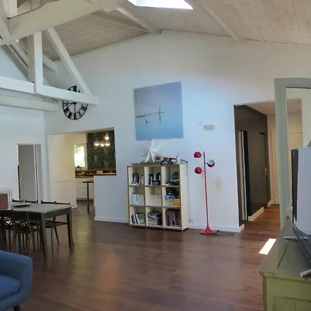 Des Acacias Avec Piscine Chauffee Pour 15 Personnes Entre Et Ocean Wifi Gratuit Villa