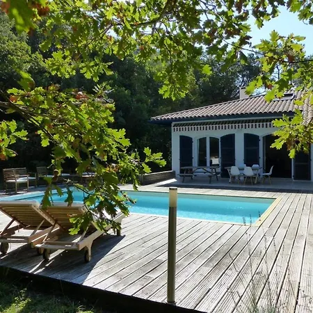 Des Acacias Avec Piscine Chauffee Pour 15 Personnes Entre Et Ocean Wifi Gratuit