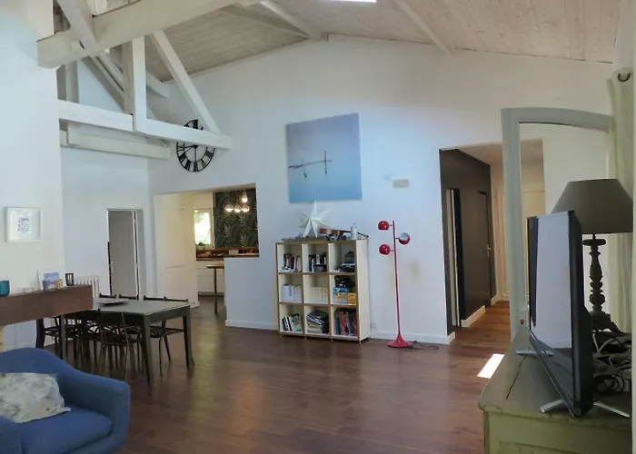 Des Acacias Avec Piscine Chauffee Pour 15 Personnes Entre Et Ocean Wifi Gratuit Villa *
